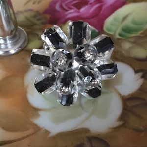 Flower Power In Black And White Lucite Ring VTG